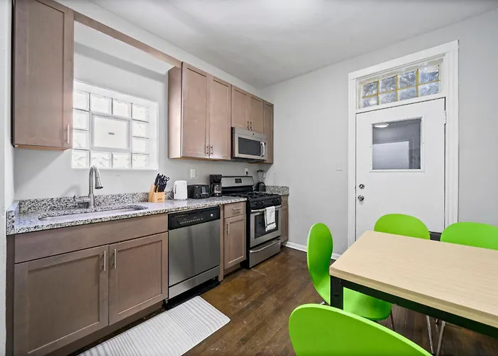 Cozy Woodlawn Retreat 1 Apartment