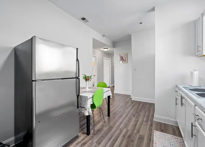 Cozy Woodlawn Retreat 1