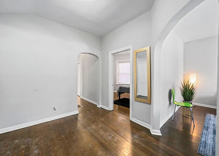 Apartment Cozy Woodlawn Retreat 1 Chicago